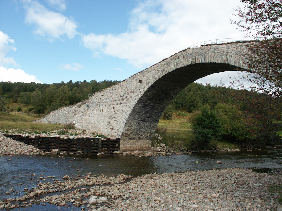 Sluggan Bridge over River Dulnain